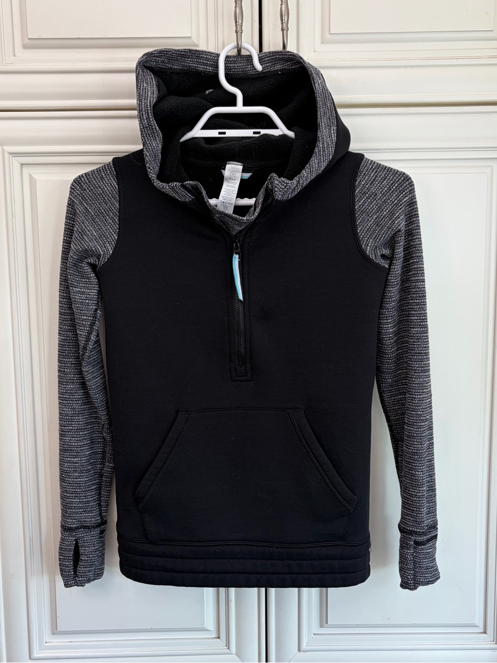 Ivivva by Lululemon girl’s hoodie